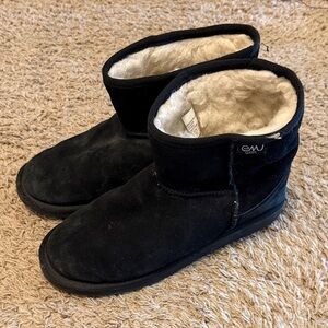 Emu Black Ankle Boots with Cream Lining